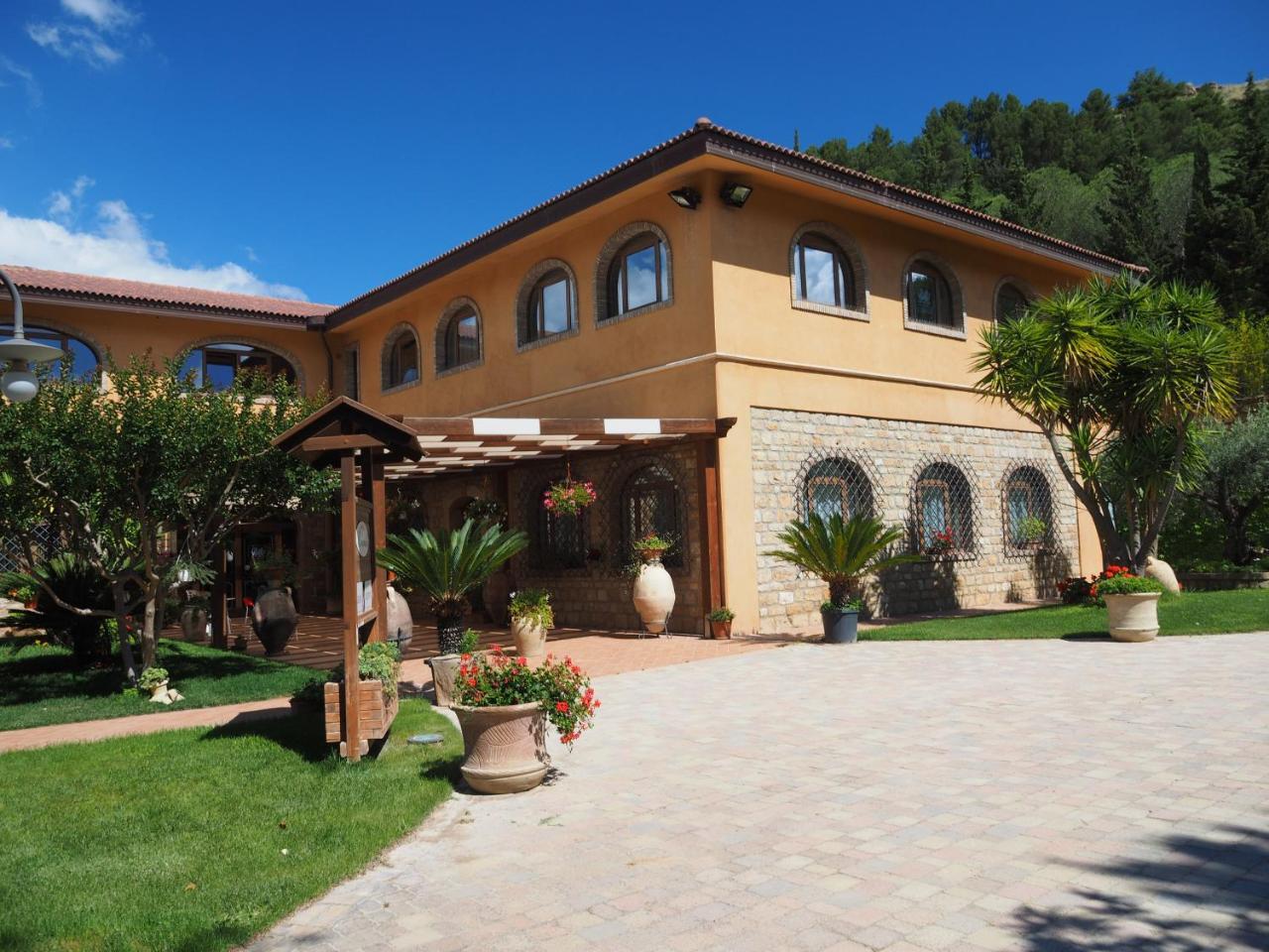 Agriturismo Il Drago Piazza Armerina Dış mekan fotoğraf